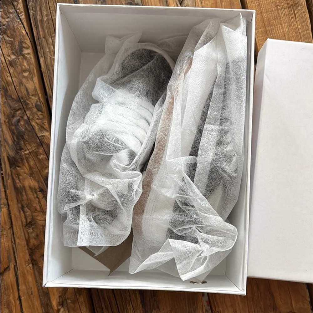 UNIF Black The Phoebes Sneakers. New